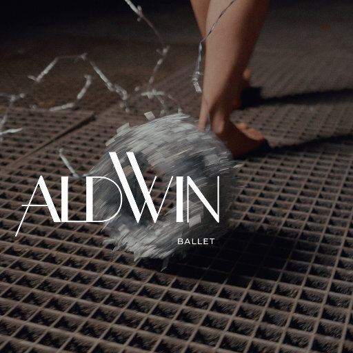 骚屄被插到白浆爆出
